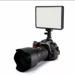 torche led sur appareil photo